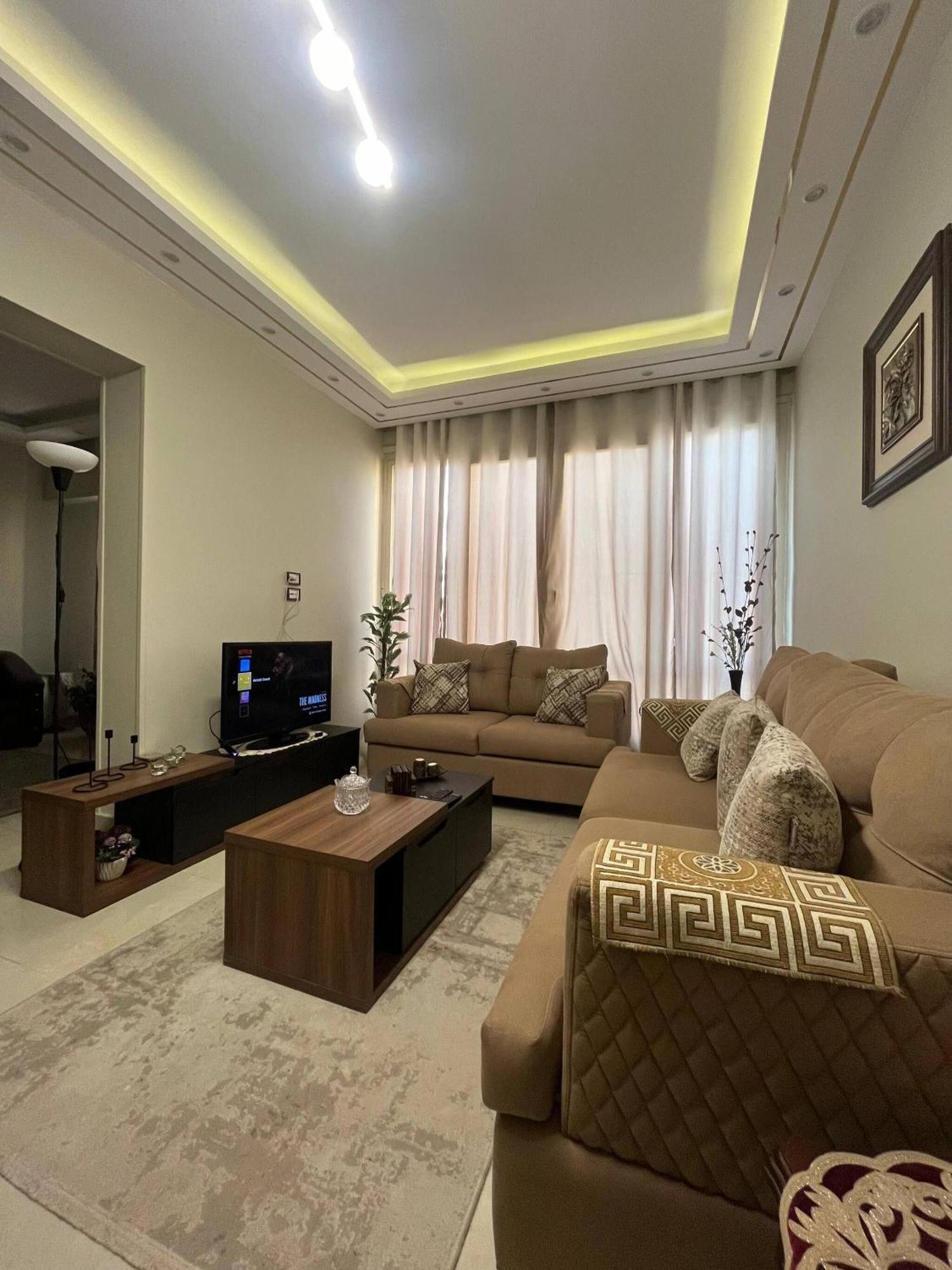 Cozy 2 Bed Apartment, 25 Mins To The Airport Apartment Cairo