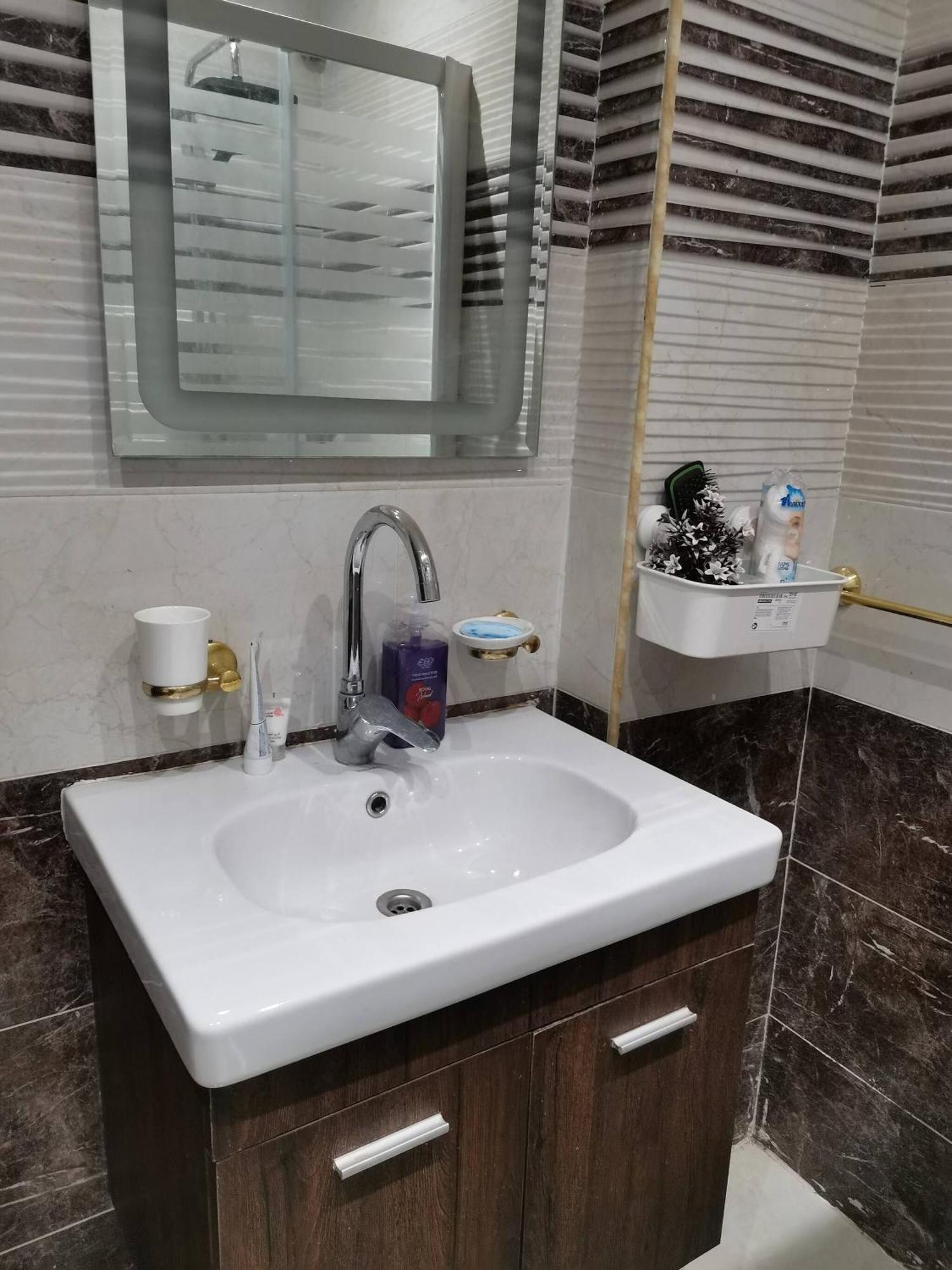 Cozy 2 Bed Apartment, 25 Mins To The Airport