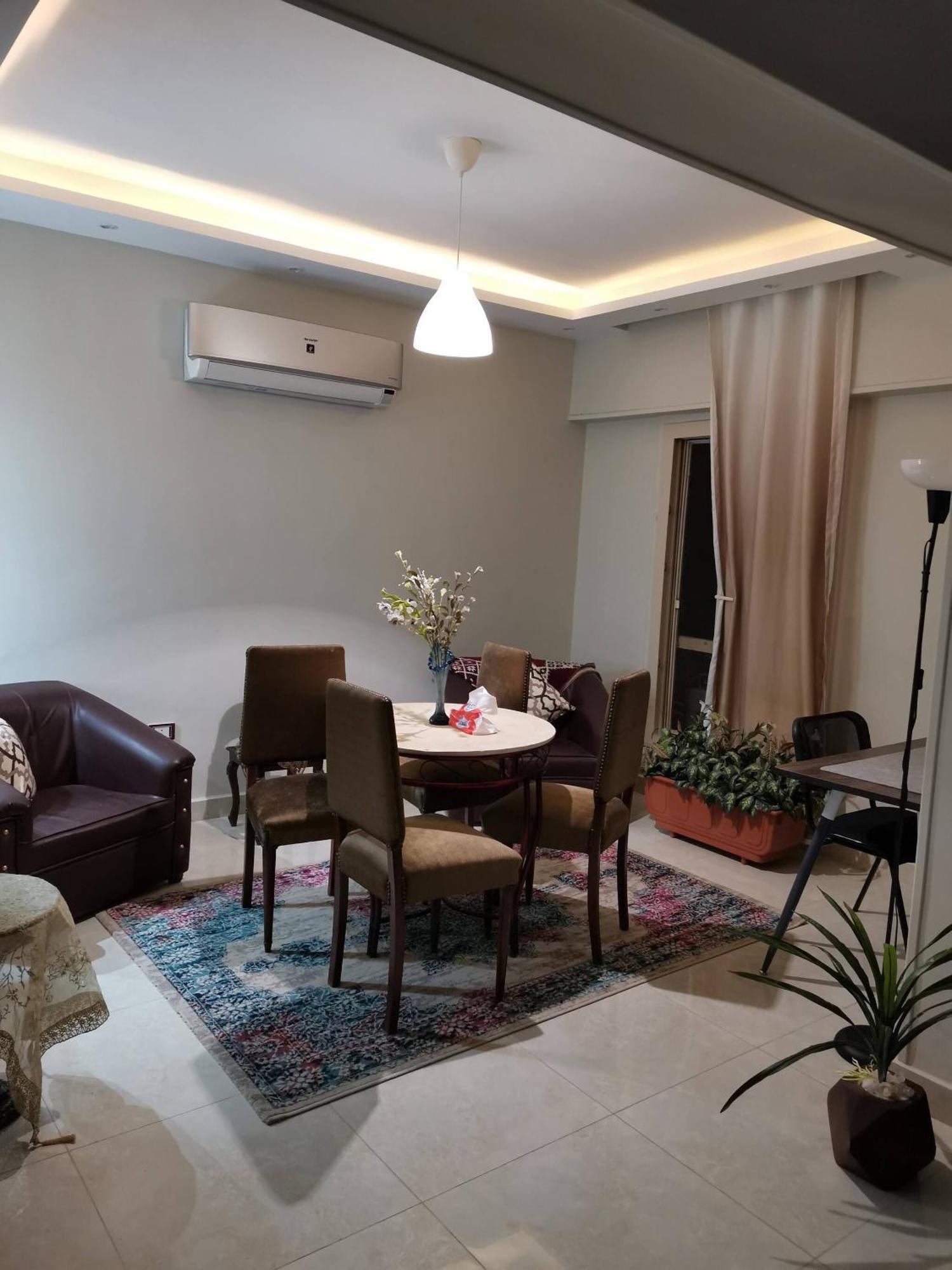 Cozy 2 Bed Apartment, 25 Mins To The Airport